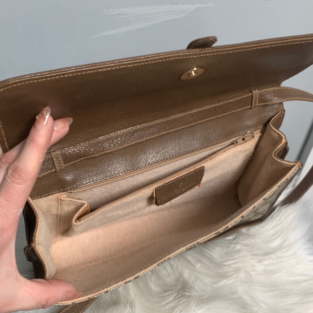 Authentic vintage Gucci brown signature crossbody, shoulder bag, and Cluch - Picture 12 of 17